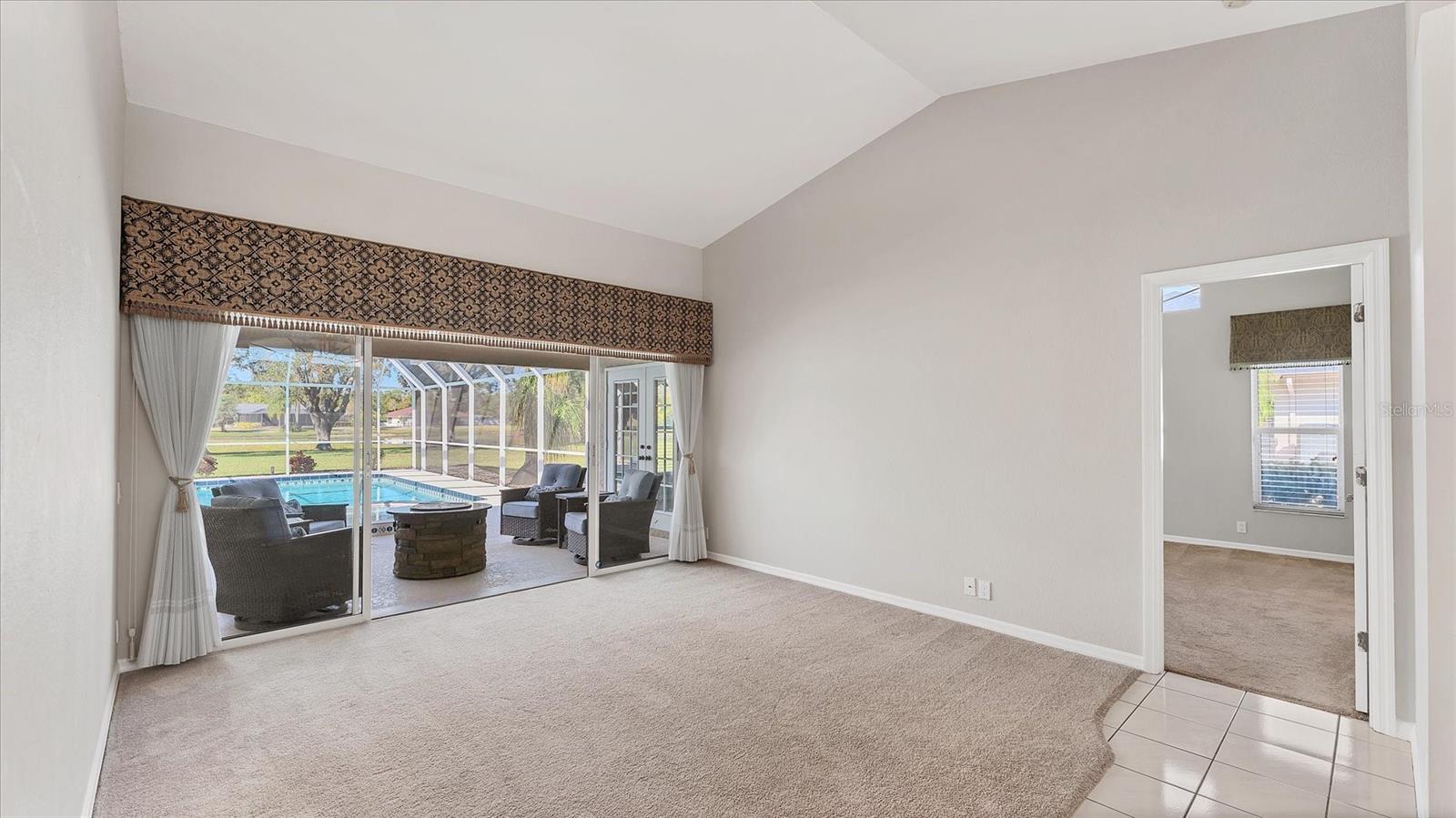 RIVER CLUB - Residential