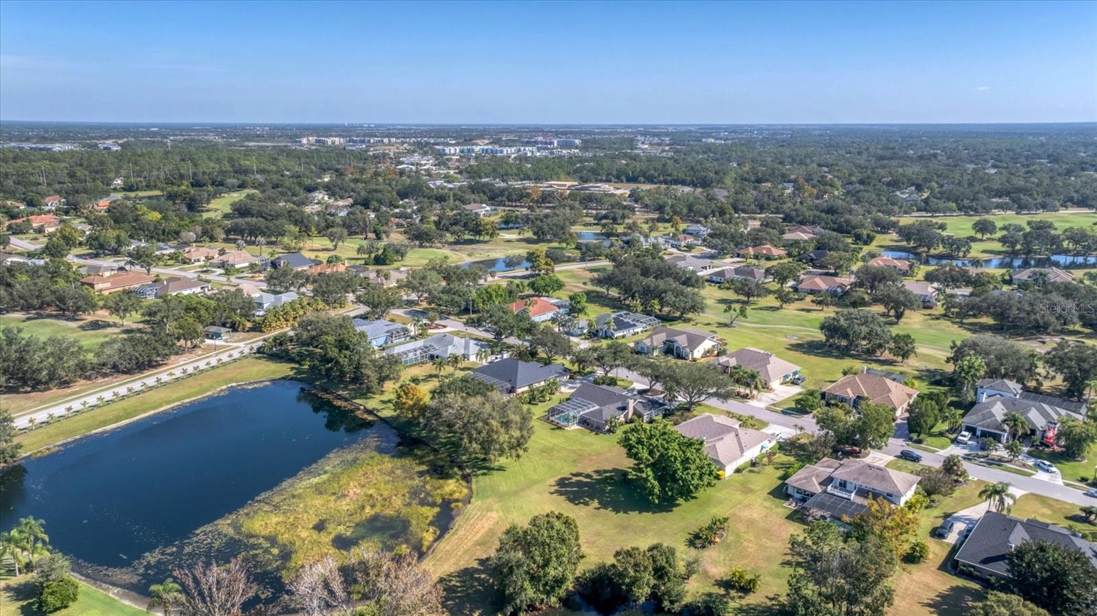 RIVER CLUB - Residential