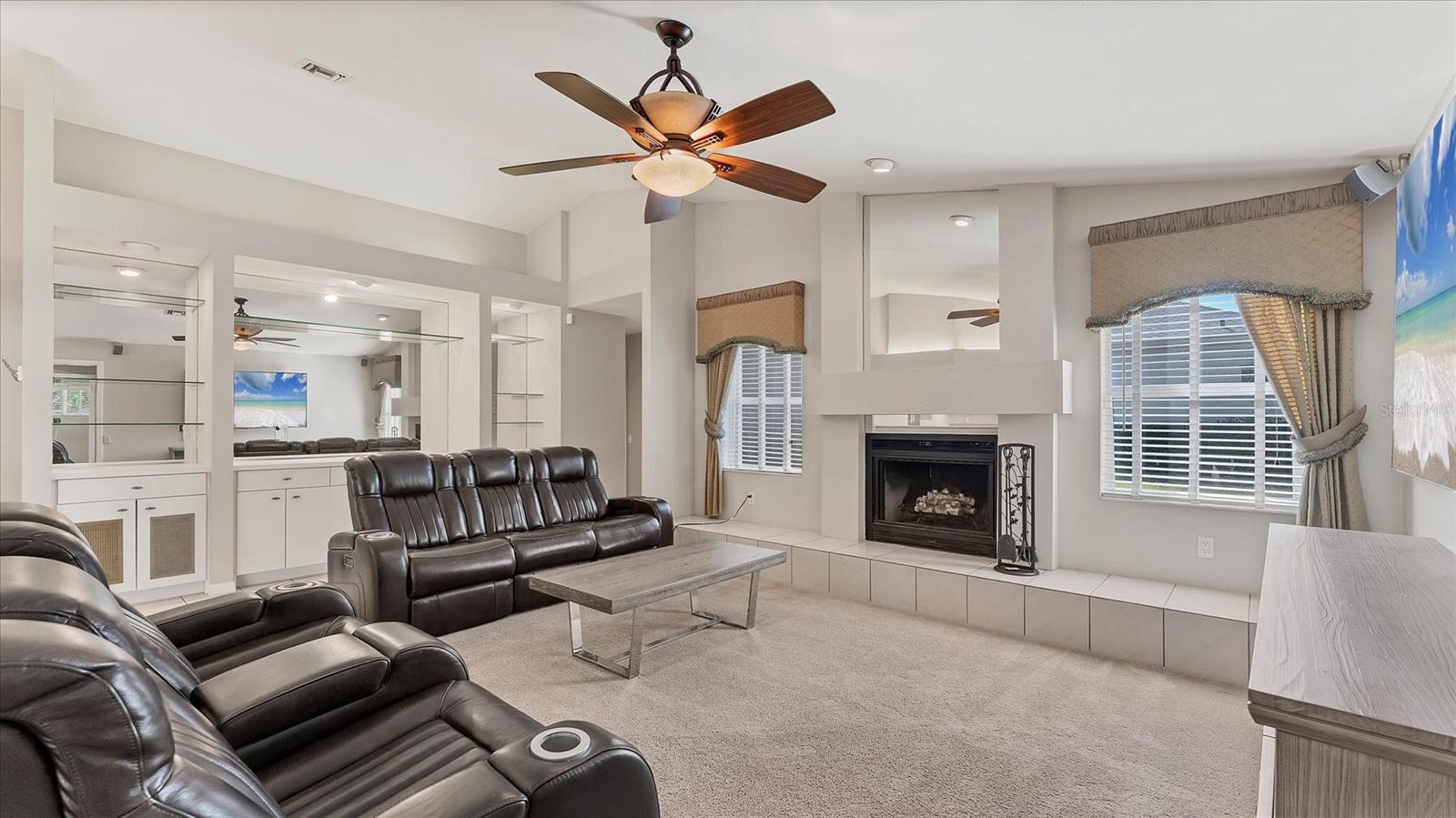 RIVER CLUB - Residential