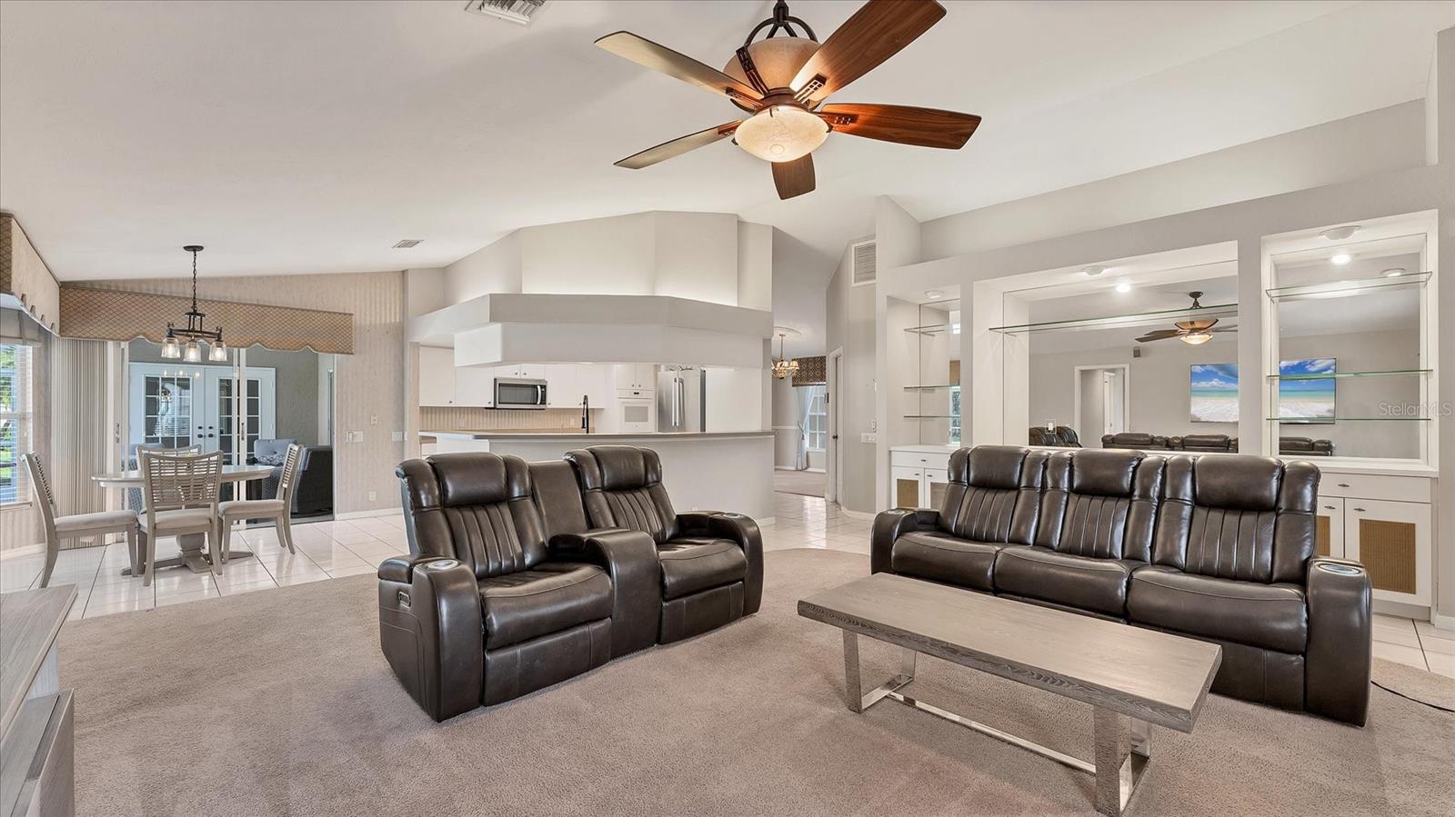 RIVER CLUB - Residential