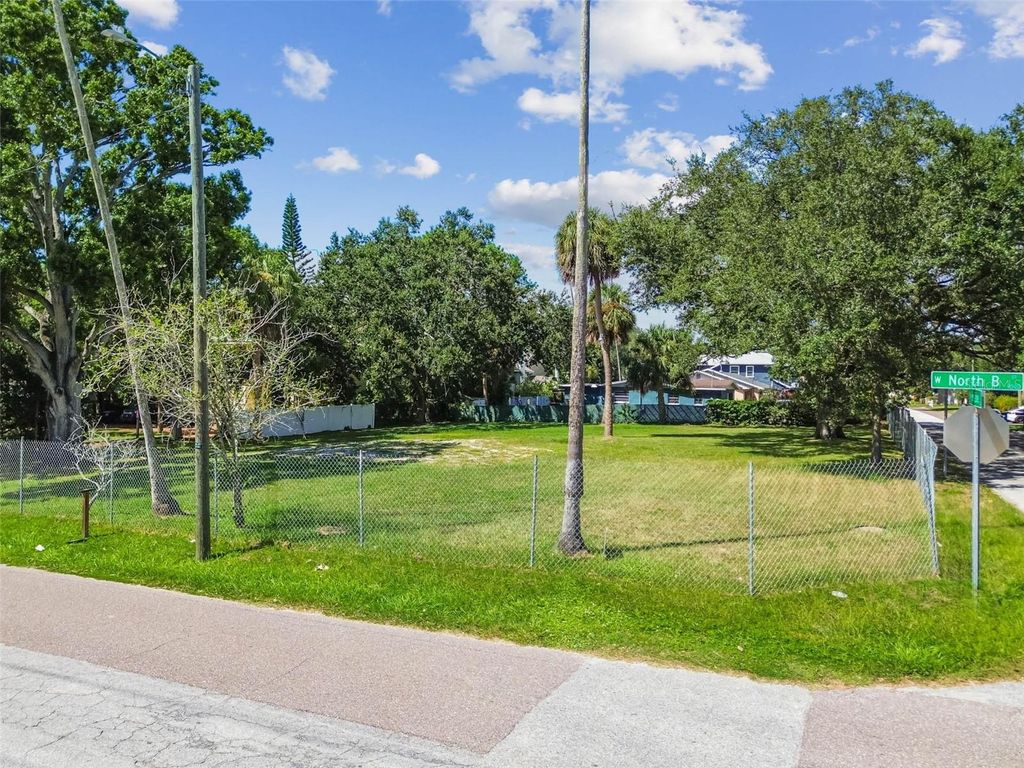 Photo of 4501 W North B Street, Tampa, FL 33609 (MLS # TB8432474)