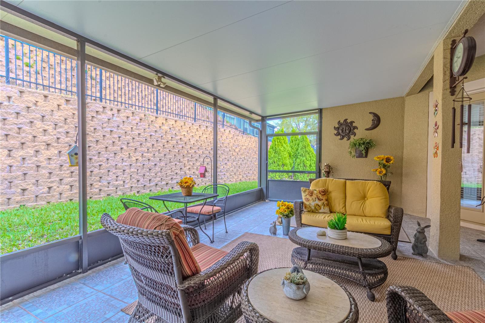 DUNHILL AT ERROL ESTS - Residential