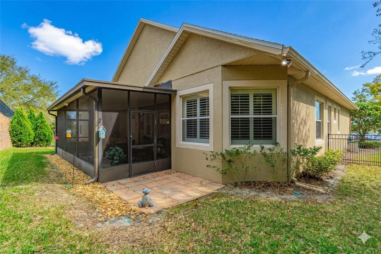 DUNHILL AT ERROL ESTS - Residential