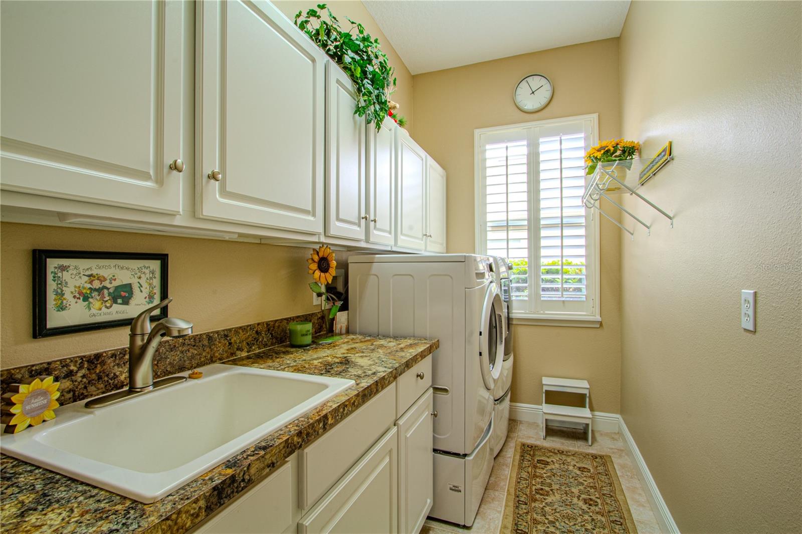 DUNHILL AT ERROL ESTS - Residential