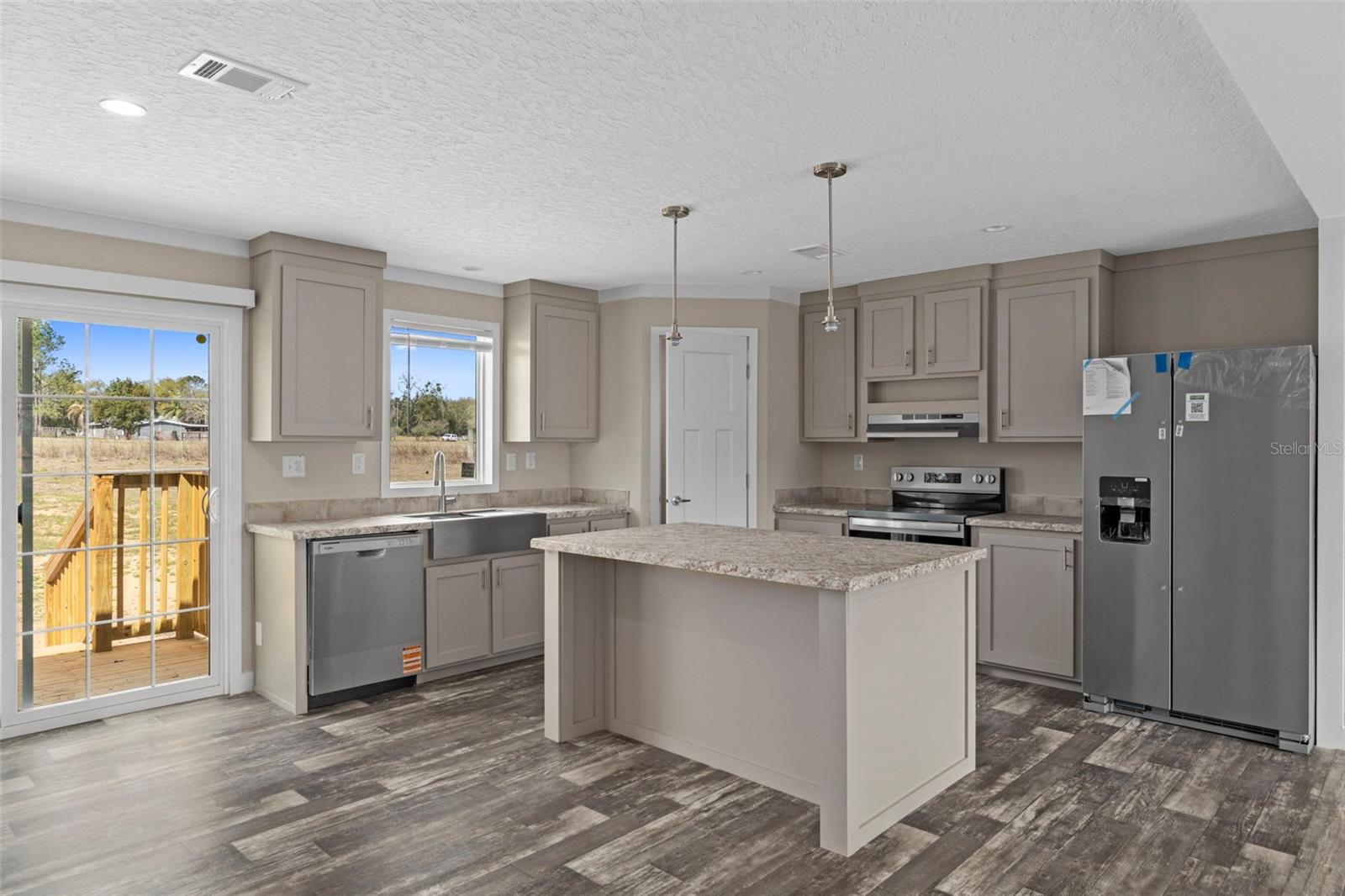 ZEPHYRHILLS COLONY CO - Residential