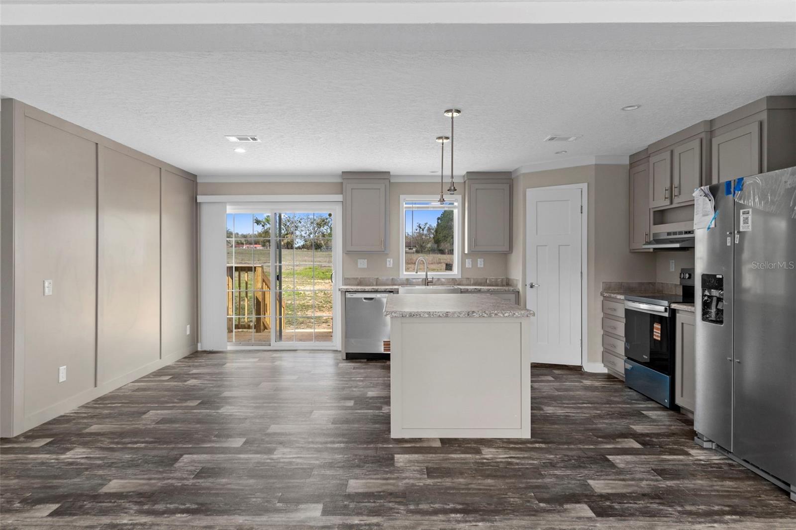 ZEPHYRHILLS COLONY CO - Residential