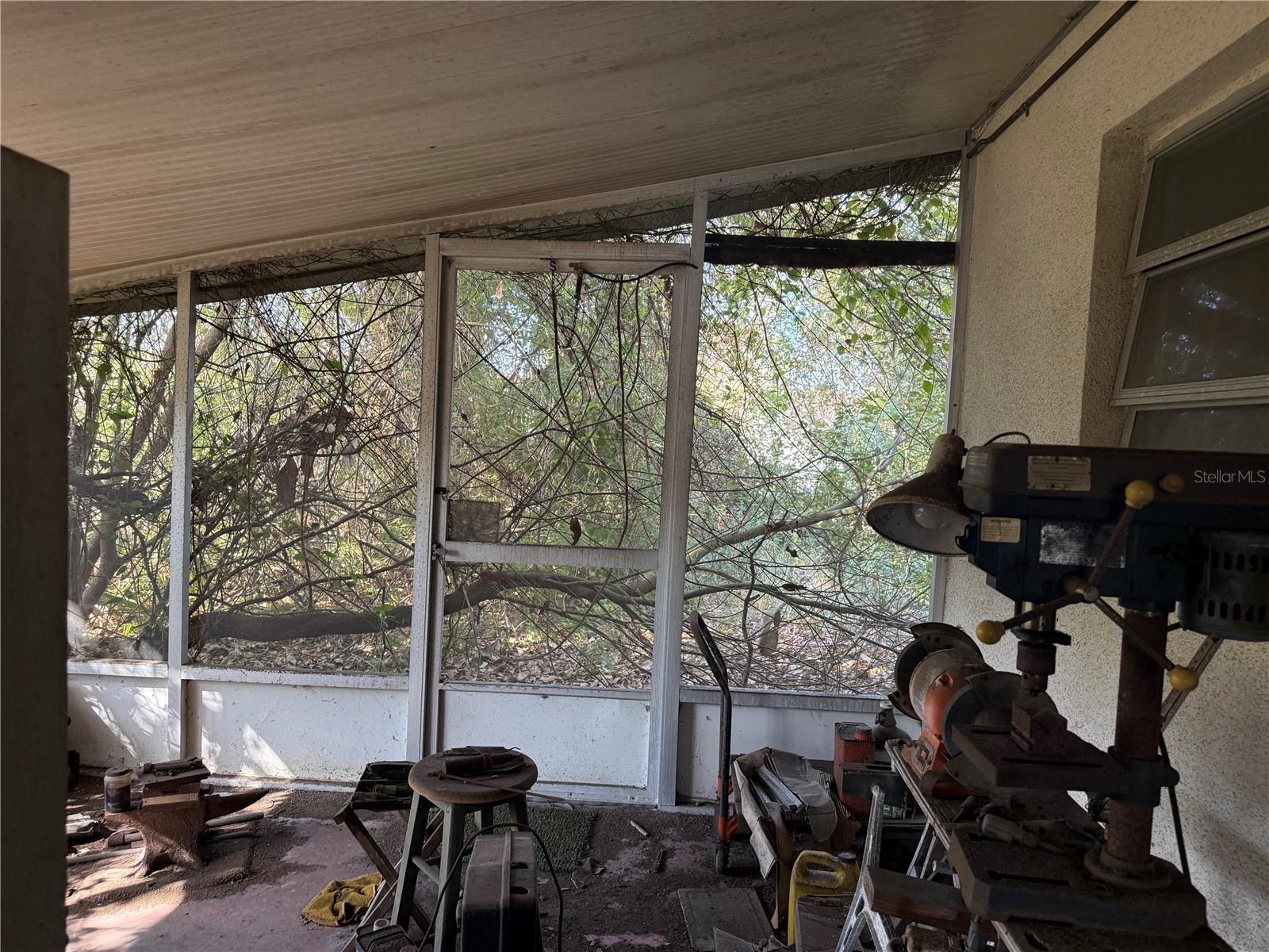 BOWE GARDENS SEC J 01 - Residential