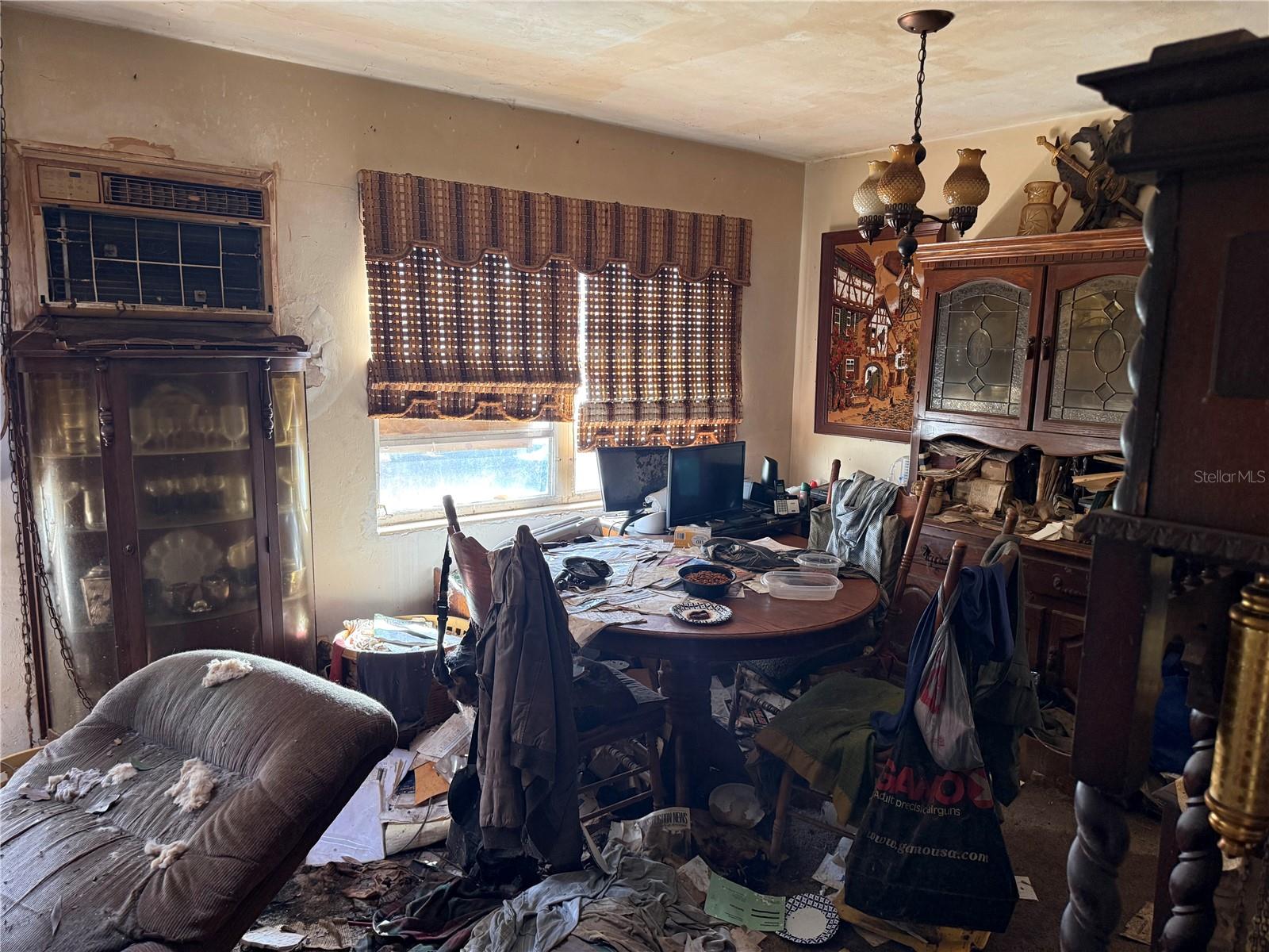 BOWE GARDENS SEC J 01 - Residential