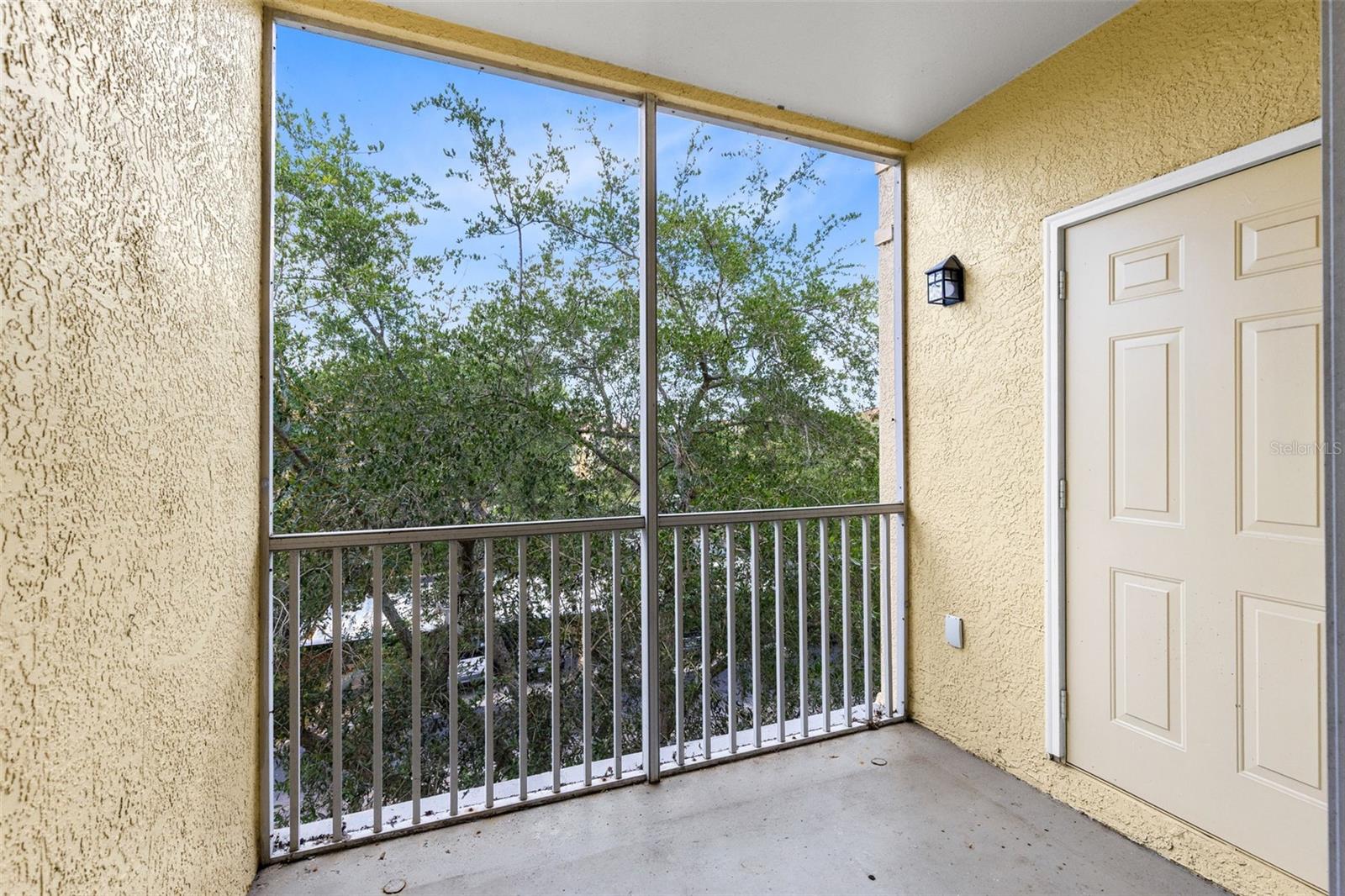 VISCONTI WEST CONDO - Residential