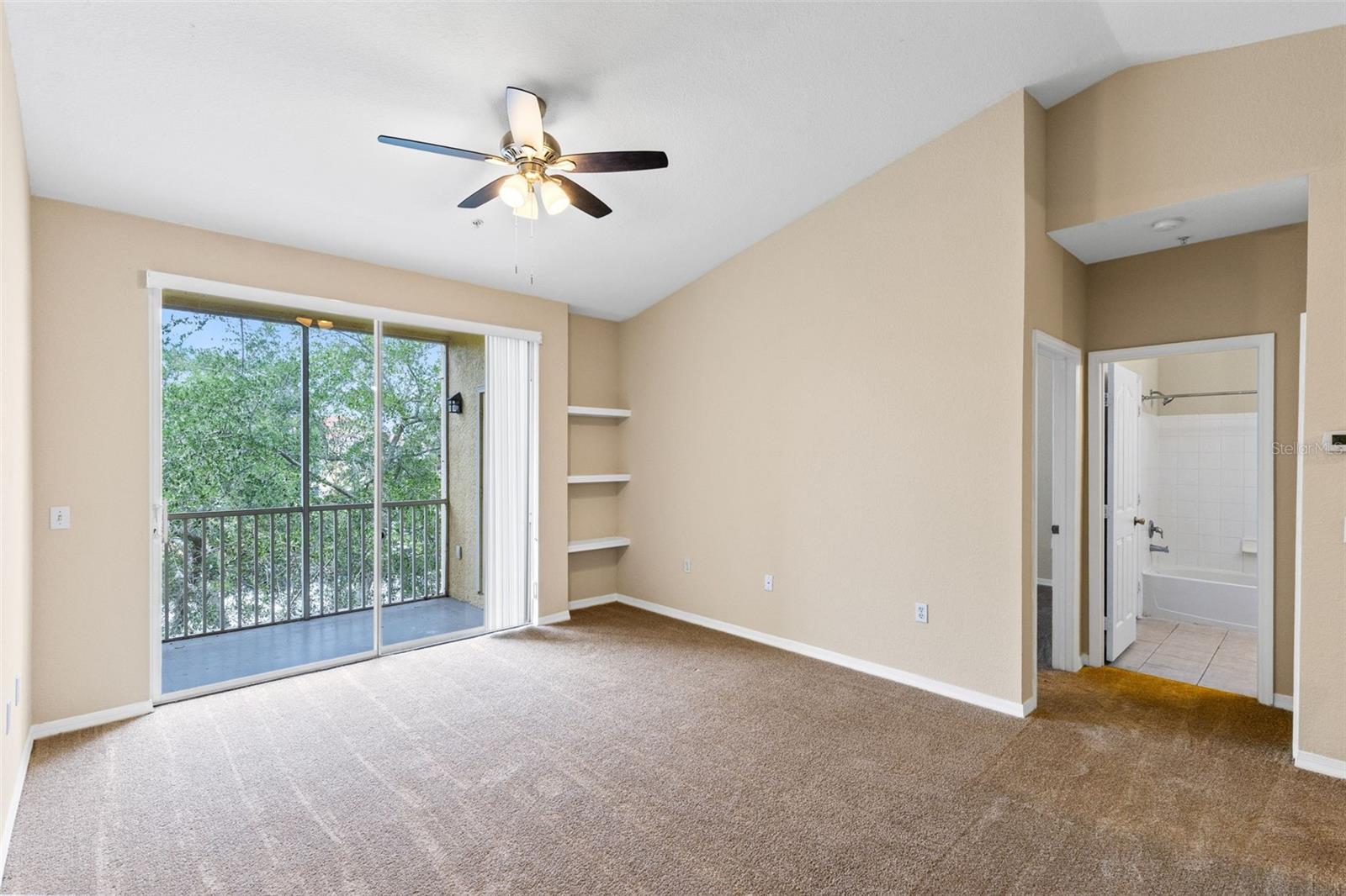 VISCONTI WEST CONDO - Residential