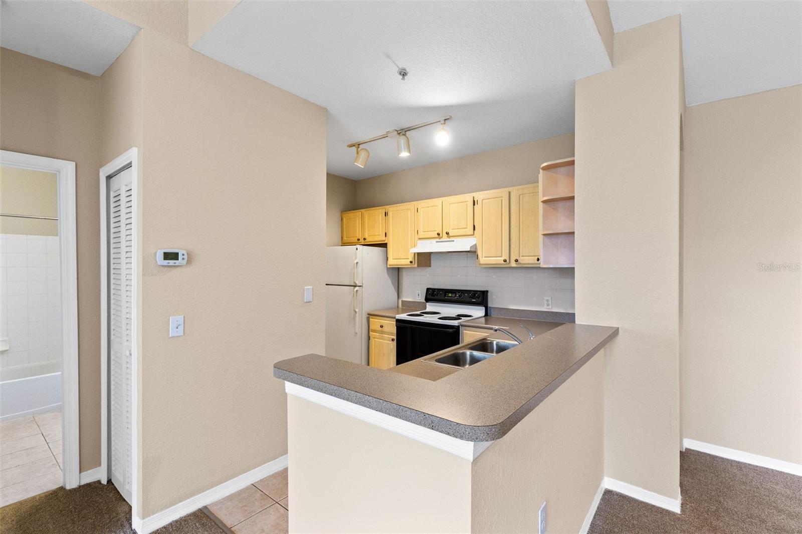 VISCONTI WEST CONDO - Residential