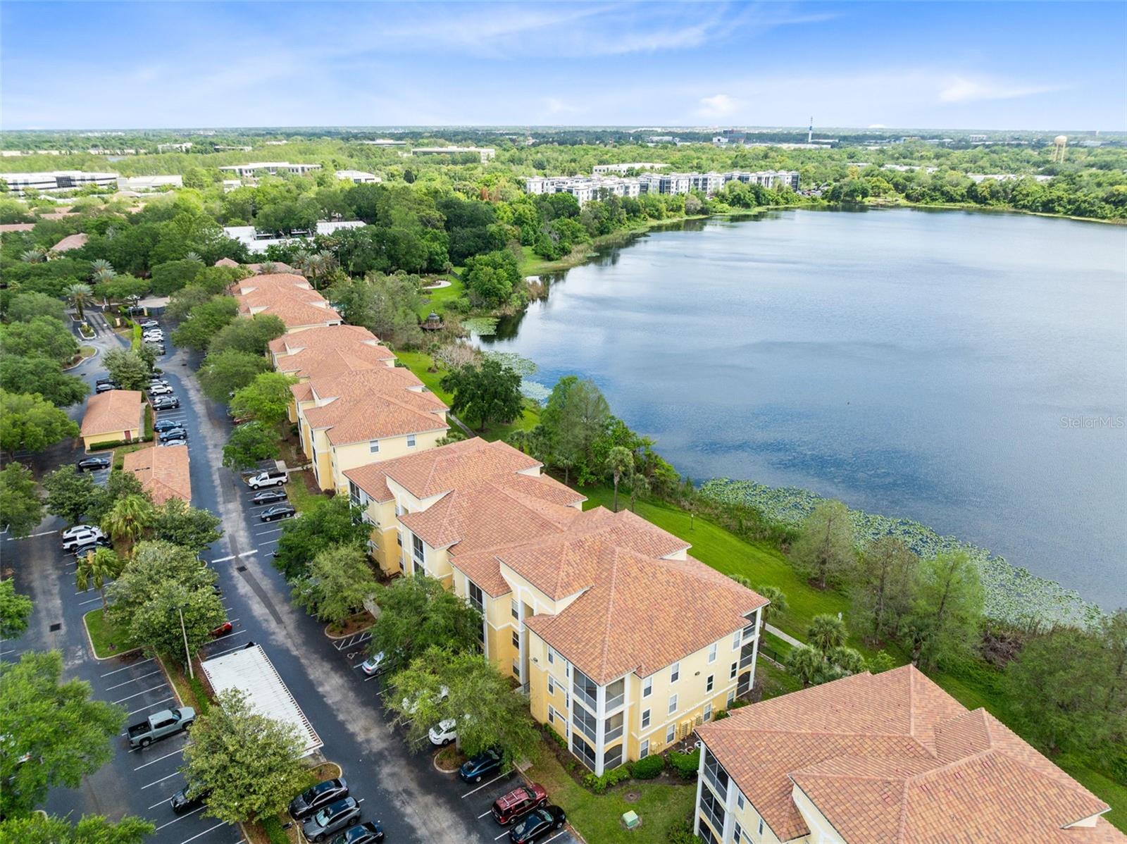 VISCONTI WEST CONDO - Residential