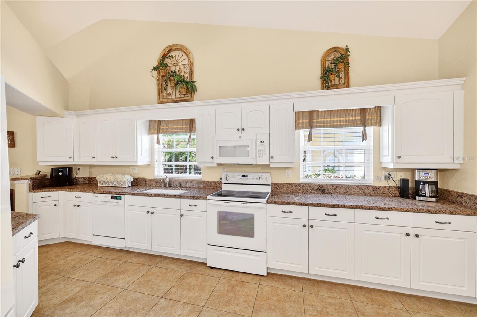 GLENEAGLES- FOREST RETREAT - Residential