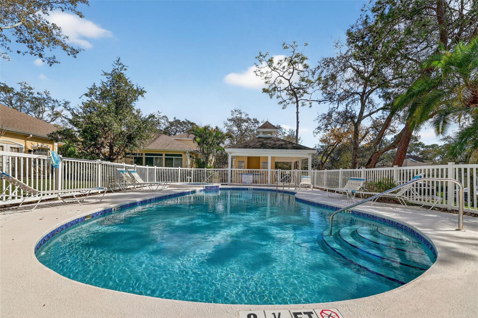 GLENEAGLES- FOREST RETREAT - Residential