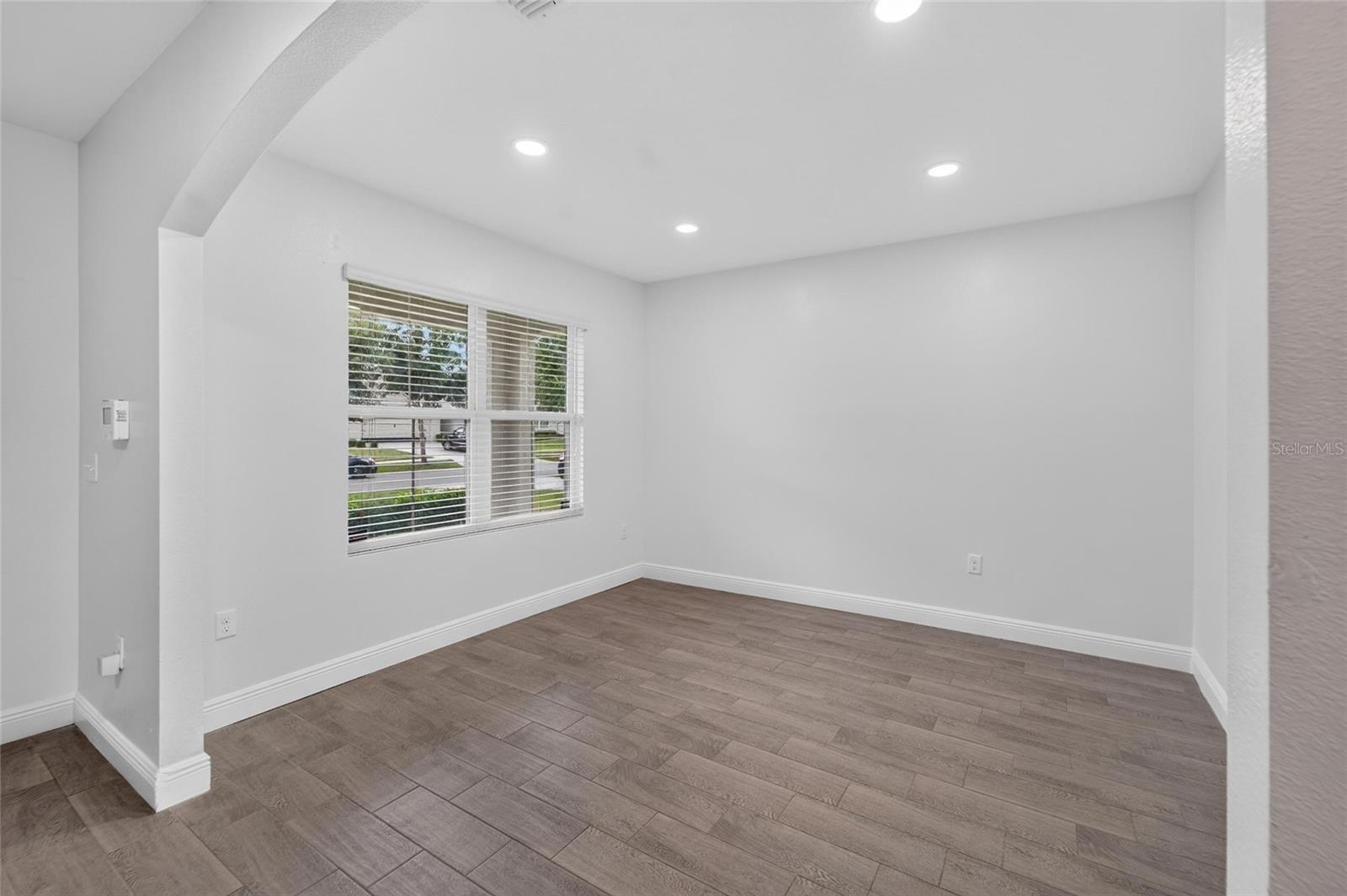 9637 TRONCAIS CIRCLE