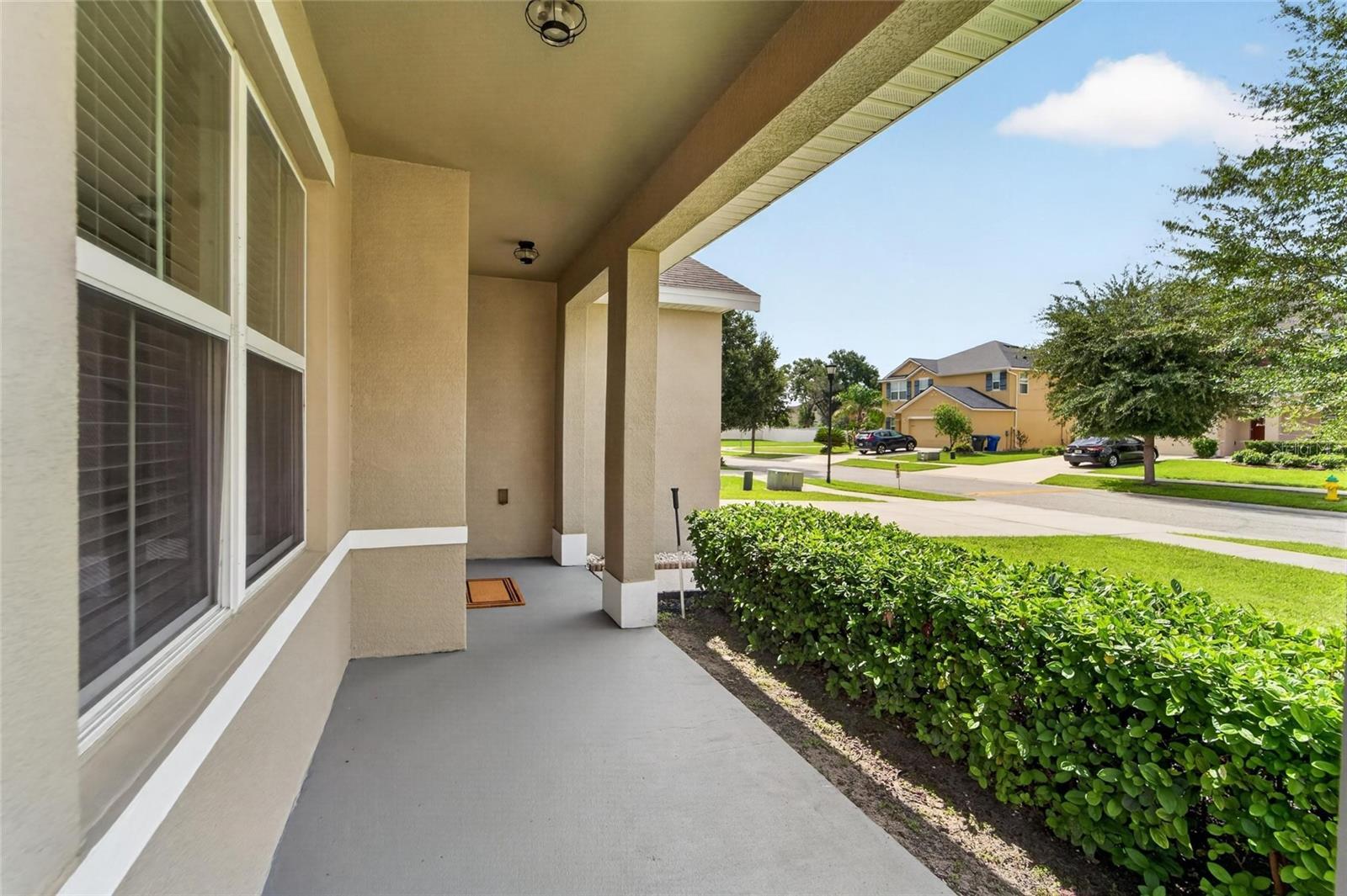 9637 TRONCAIS CIRCLE