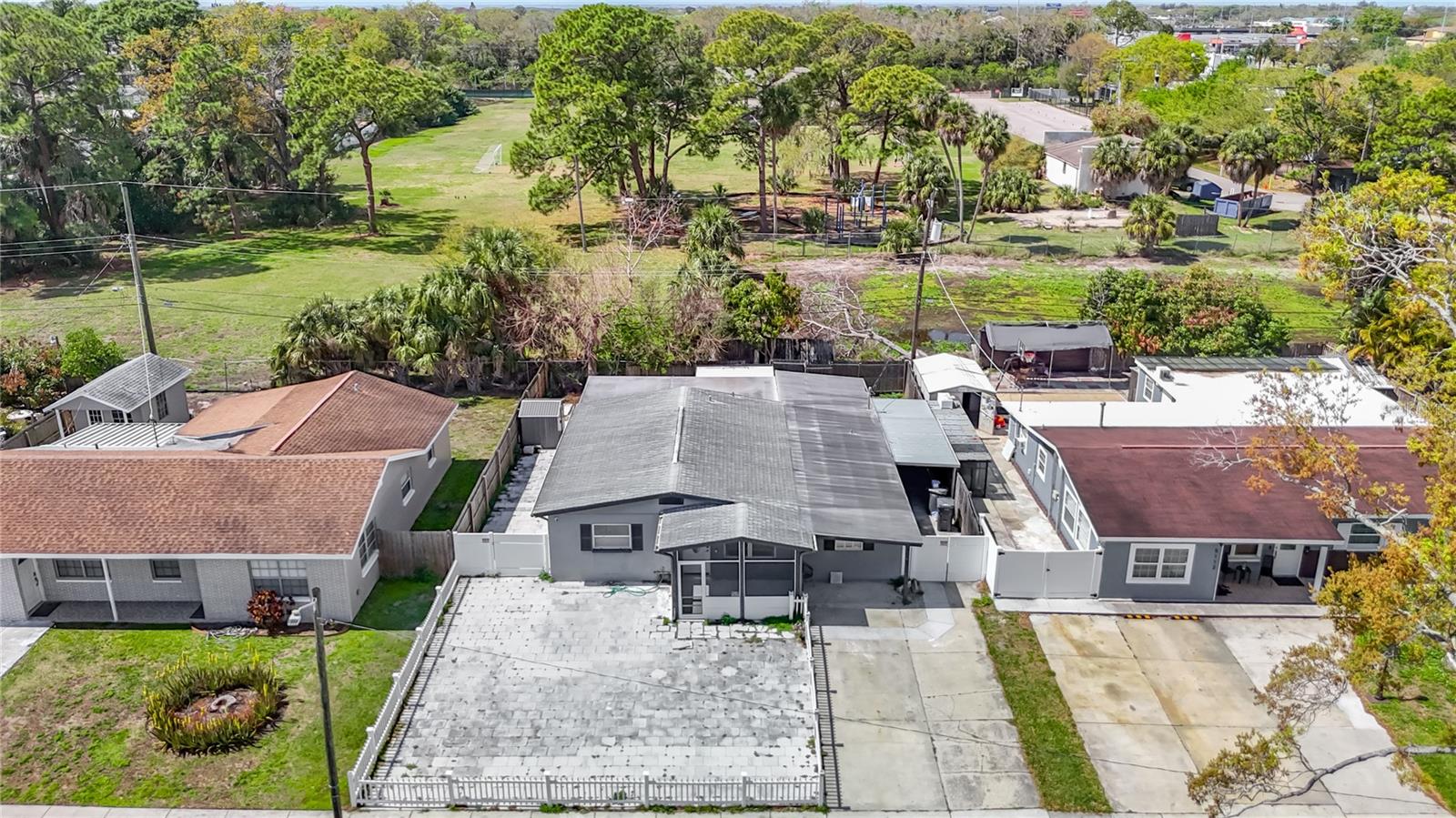 TOWNN COUNTRY PARK UN 06 - Residential