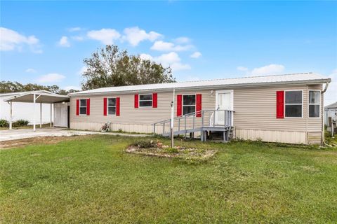 A home in LAKELAND