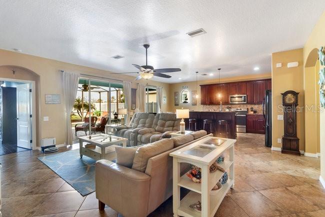 HIGHLANDS PH 02 - Residential