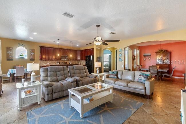 HIGHLANDS PH 02 - Residential