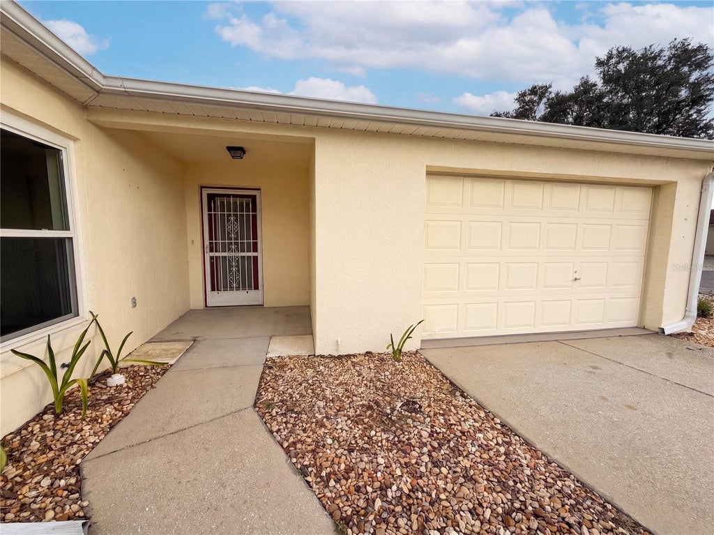 Photo of 507 Alameda Avenue, The Villages, FL 32159 (MLS # O6441768)