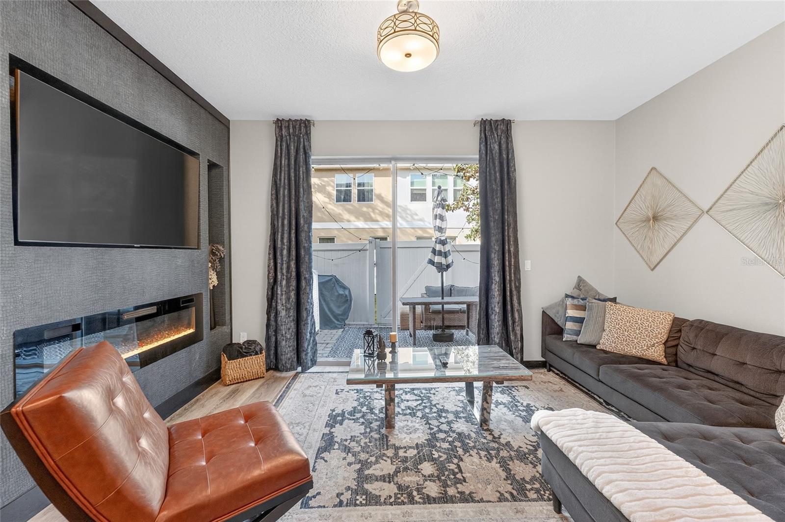 OASIS COVE AT LAKESIDE VILLAGE - Residential