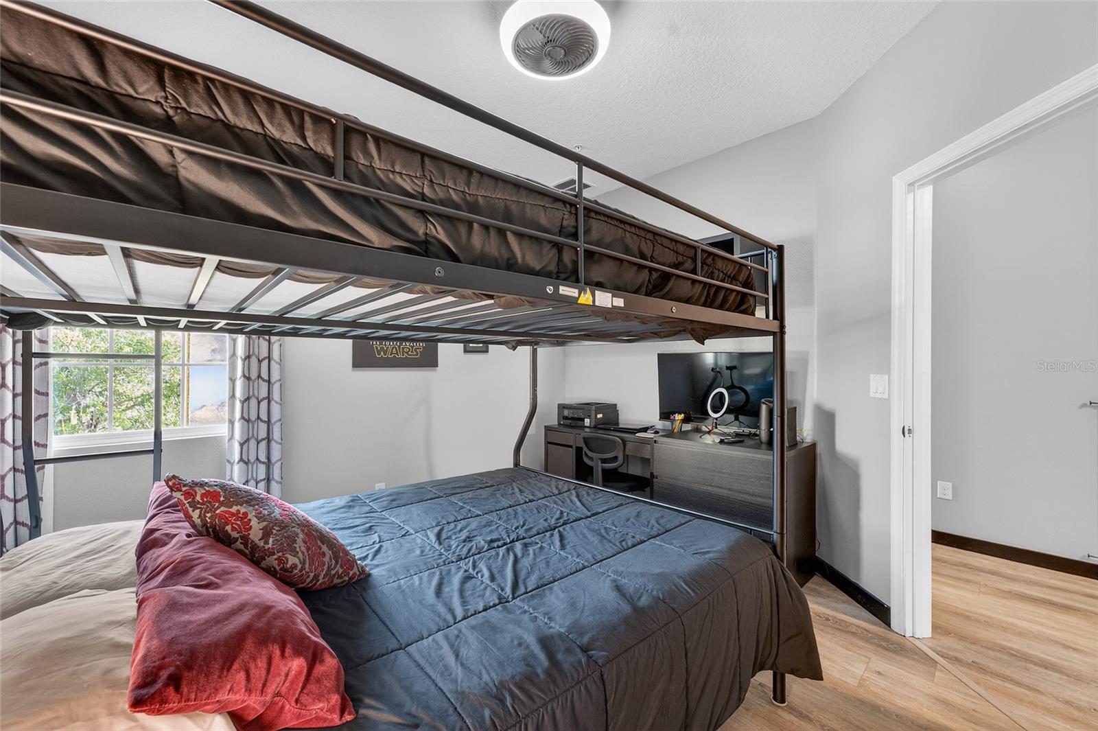 OASIS COVE AT LAKESIDE VILLAGE - Residential