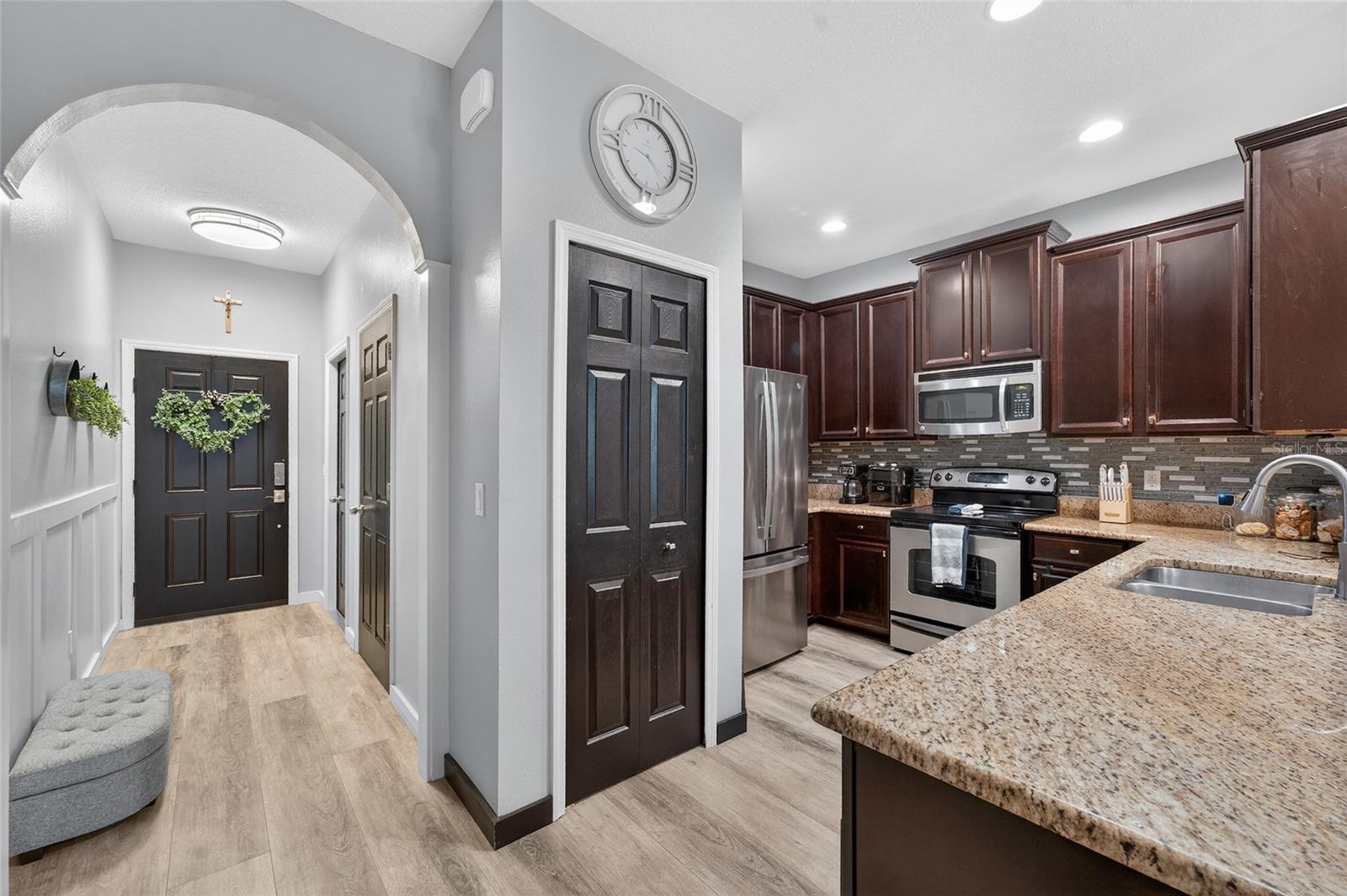 OASIS COVE AT LAKESIDE VILLAGE - Residential