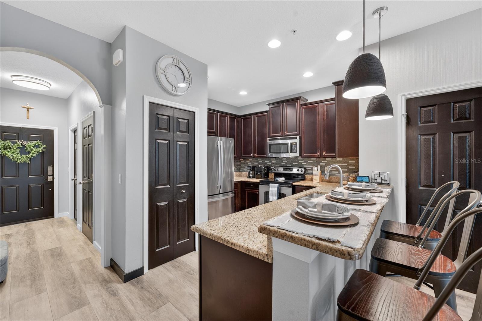 OASIS COVE AT LAKESIDE VILLAGE - Residential