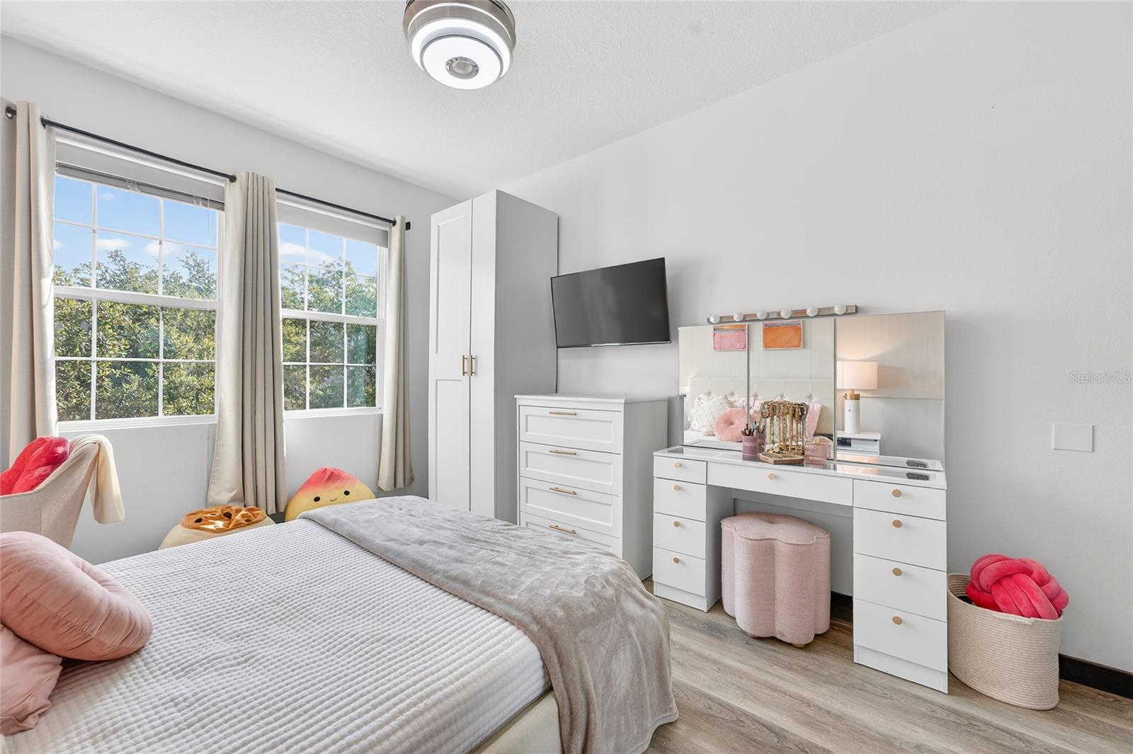 OASIS COVE AT LAKESIDE VILLAGE - Residential