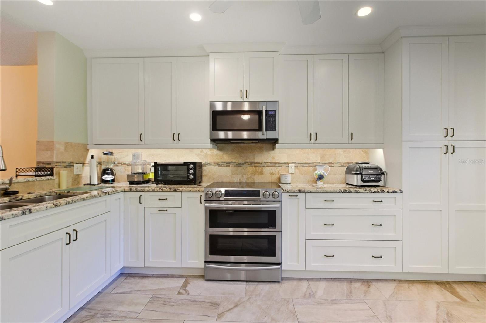 VIZCAYA PH 6,10&11 - Residential