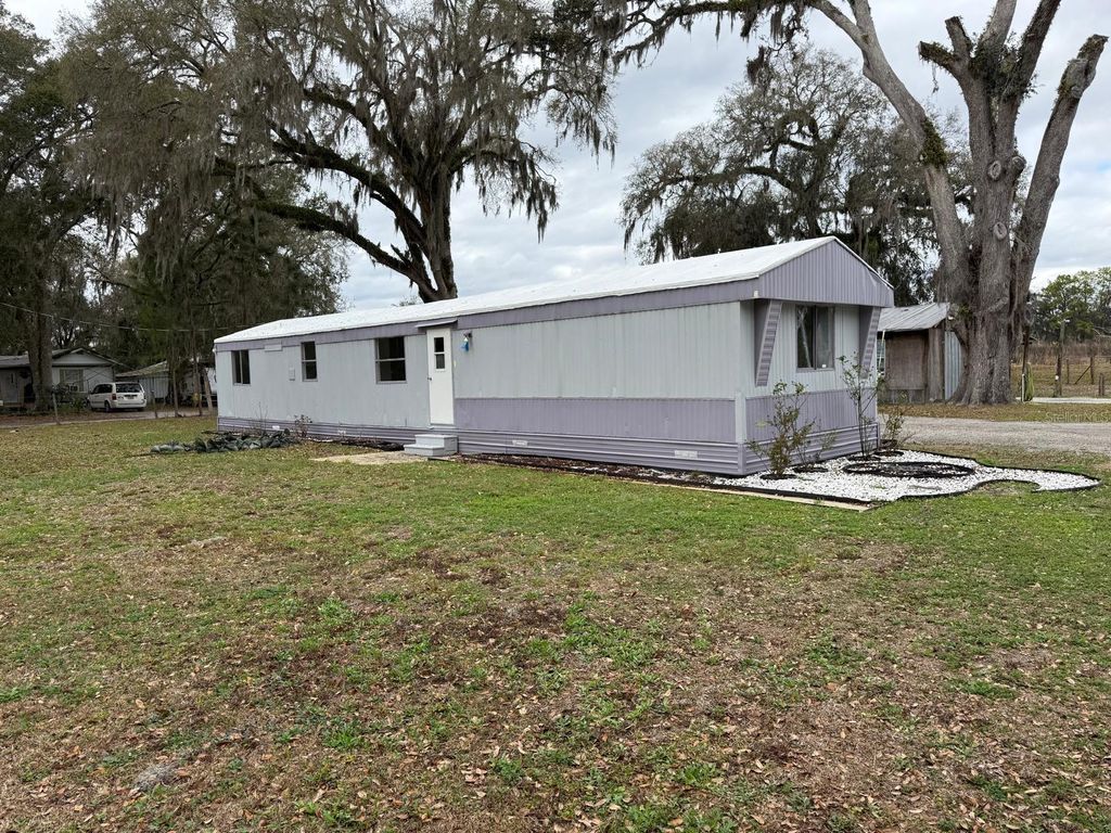 Photo of 2302 Lowery Street, Bushnell, FL 33513 (MLS # S5144937)