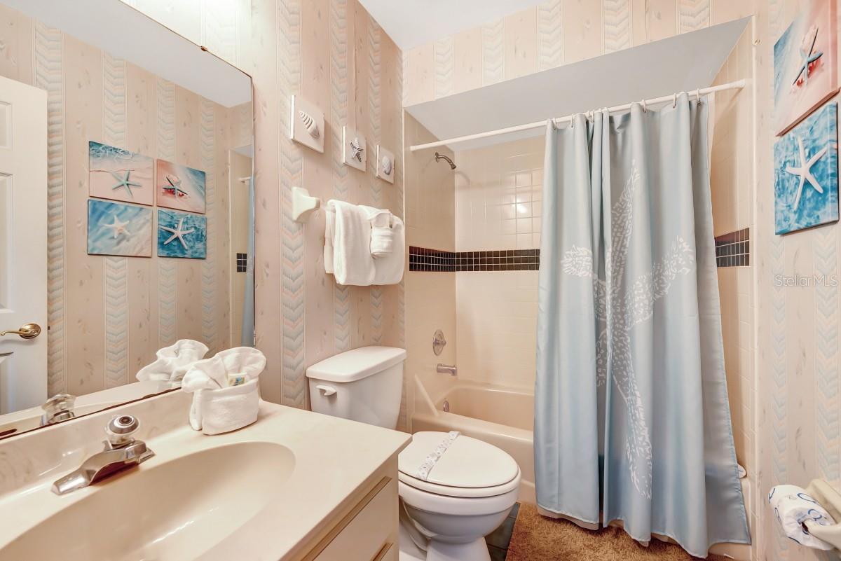 BEACH TWNHS - Residential