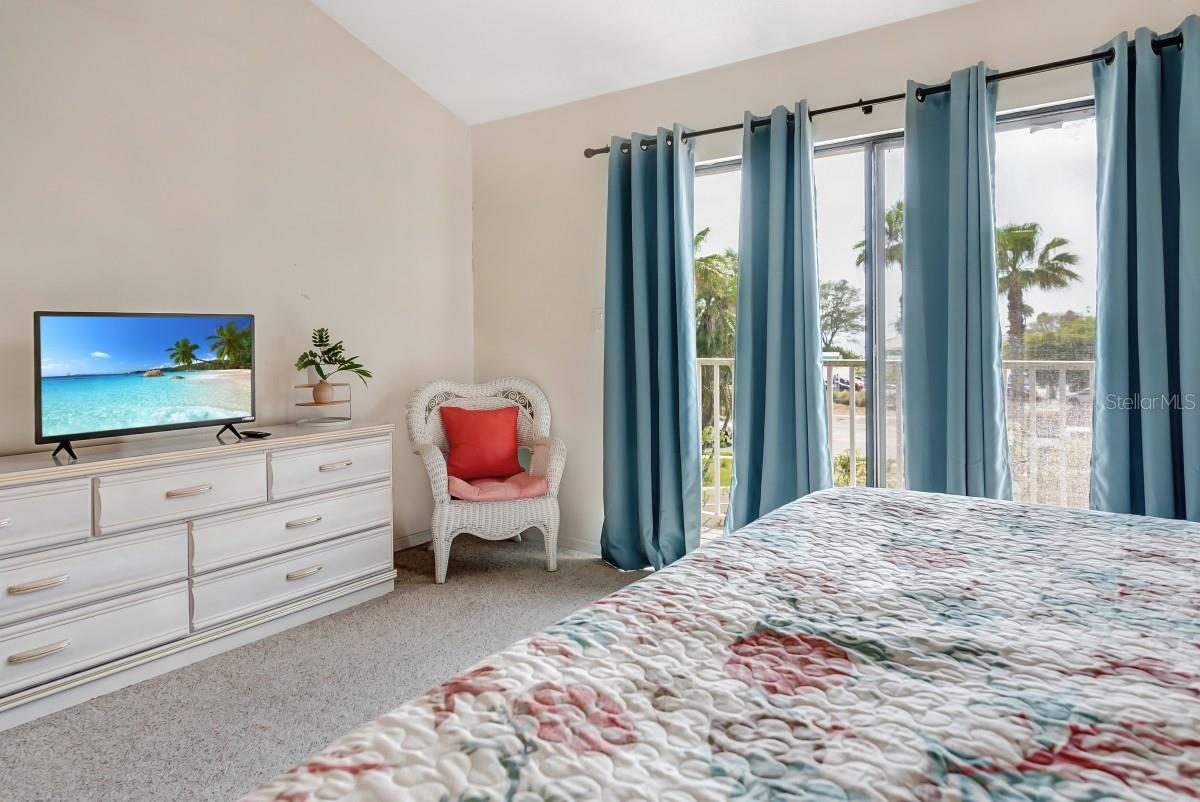 BEACH TWNHS - Residential