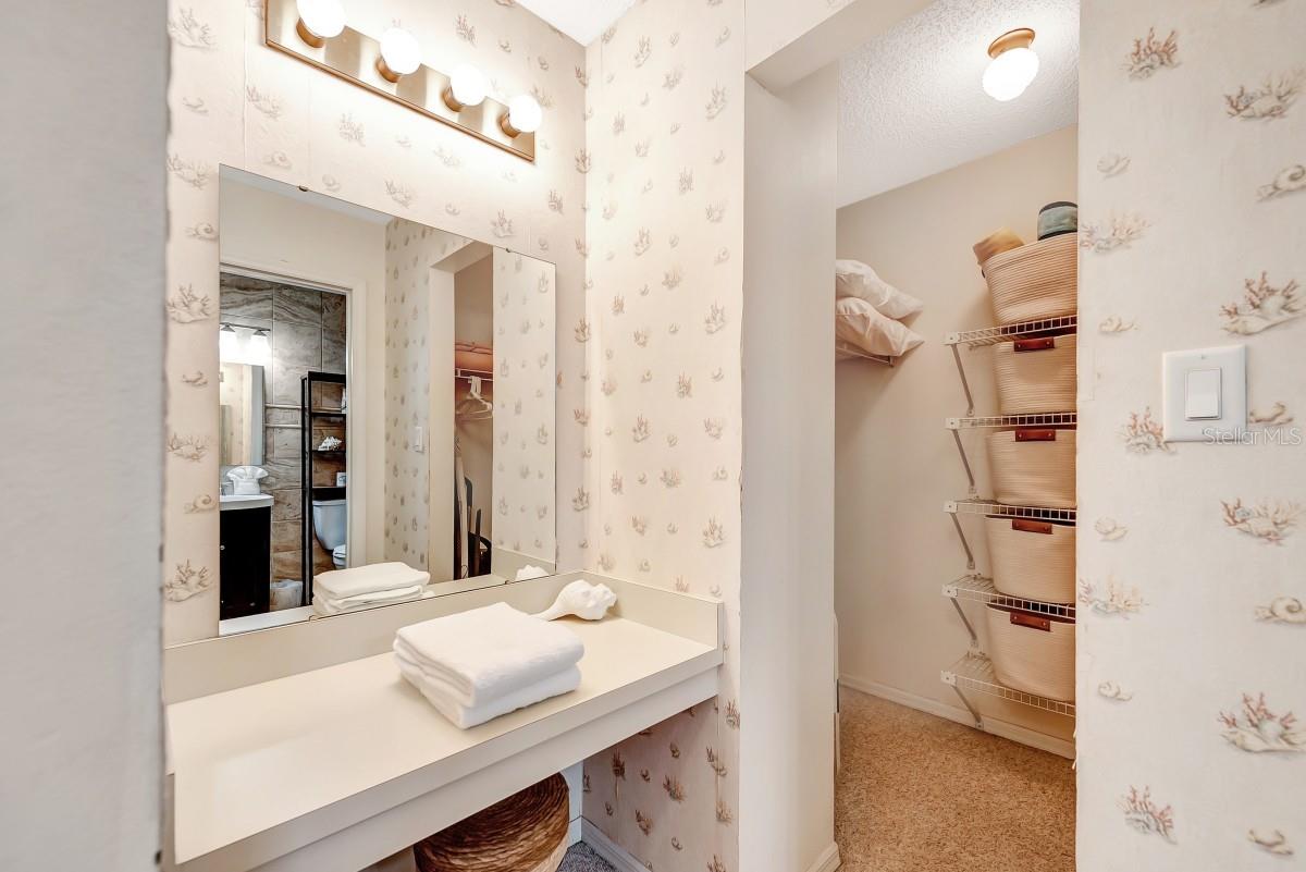 BEACH TWNHS - Residential