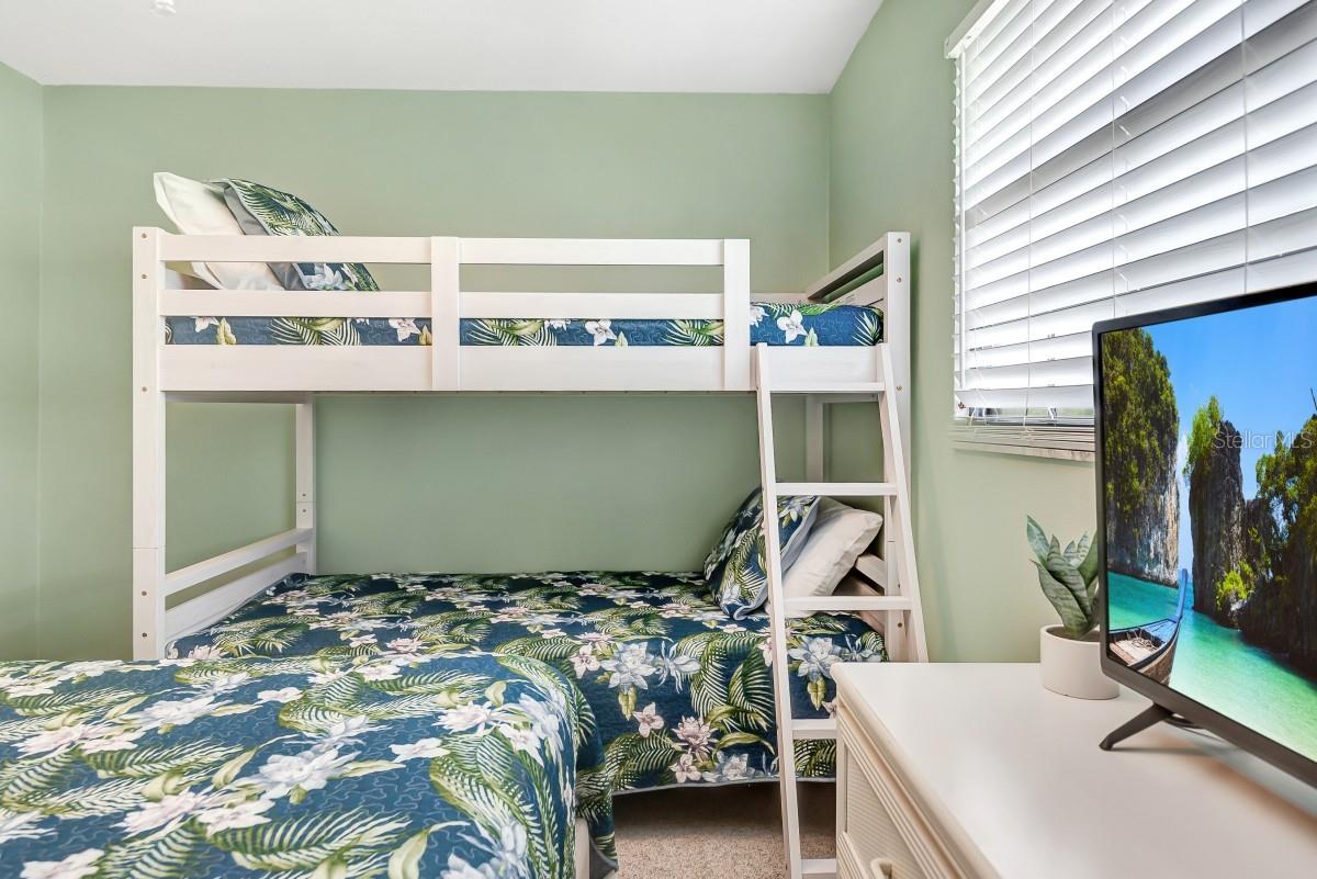 BEACH TWNHS - Residential