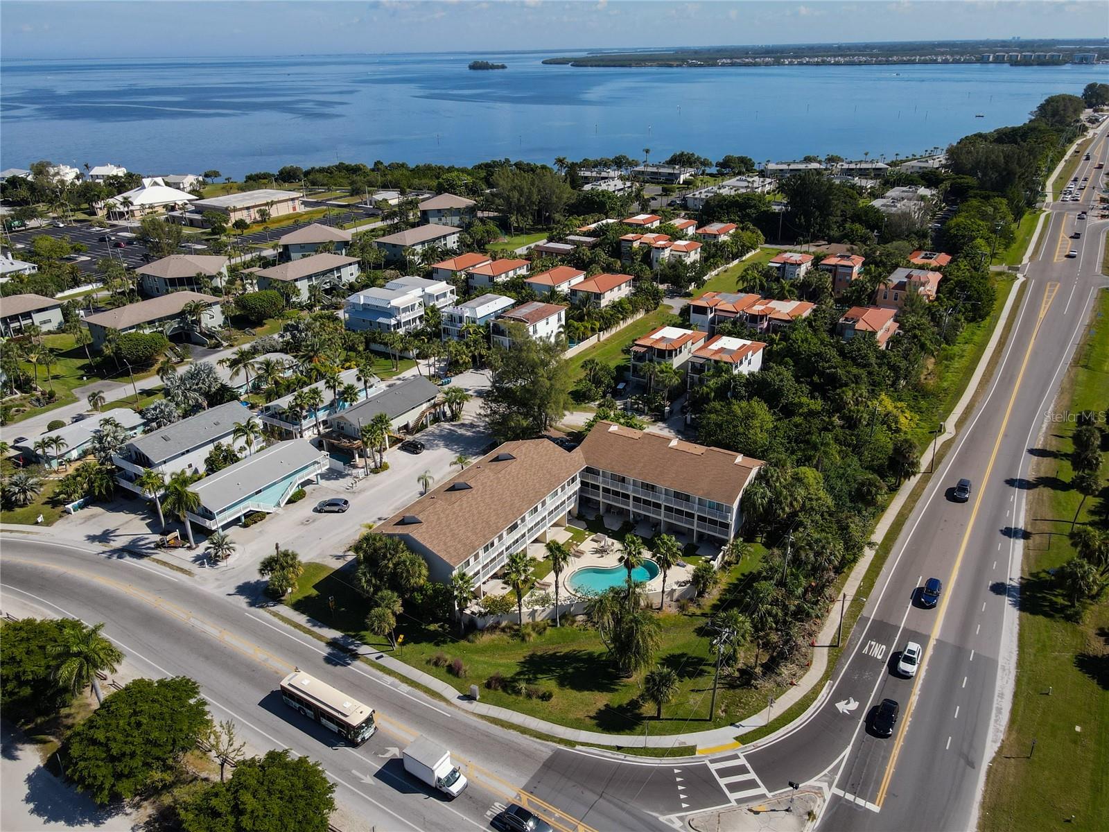 BEACH TWNHS - Residential