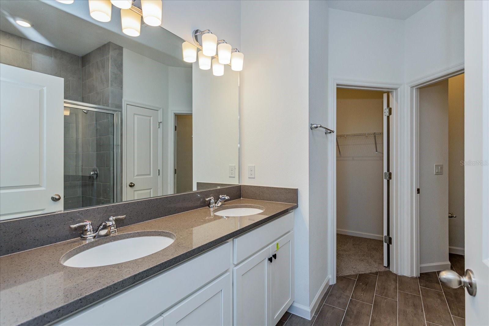 RESERVES AT HAMMOCK OAKS - Residential