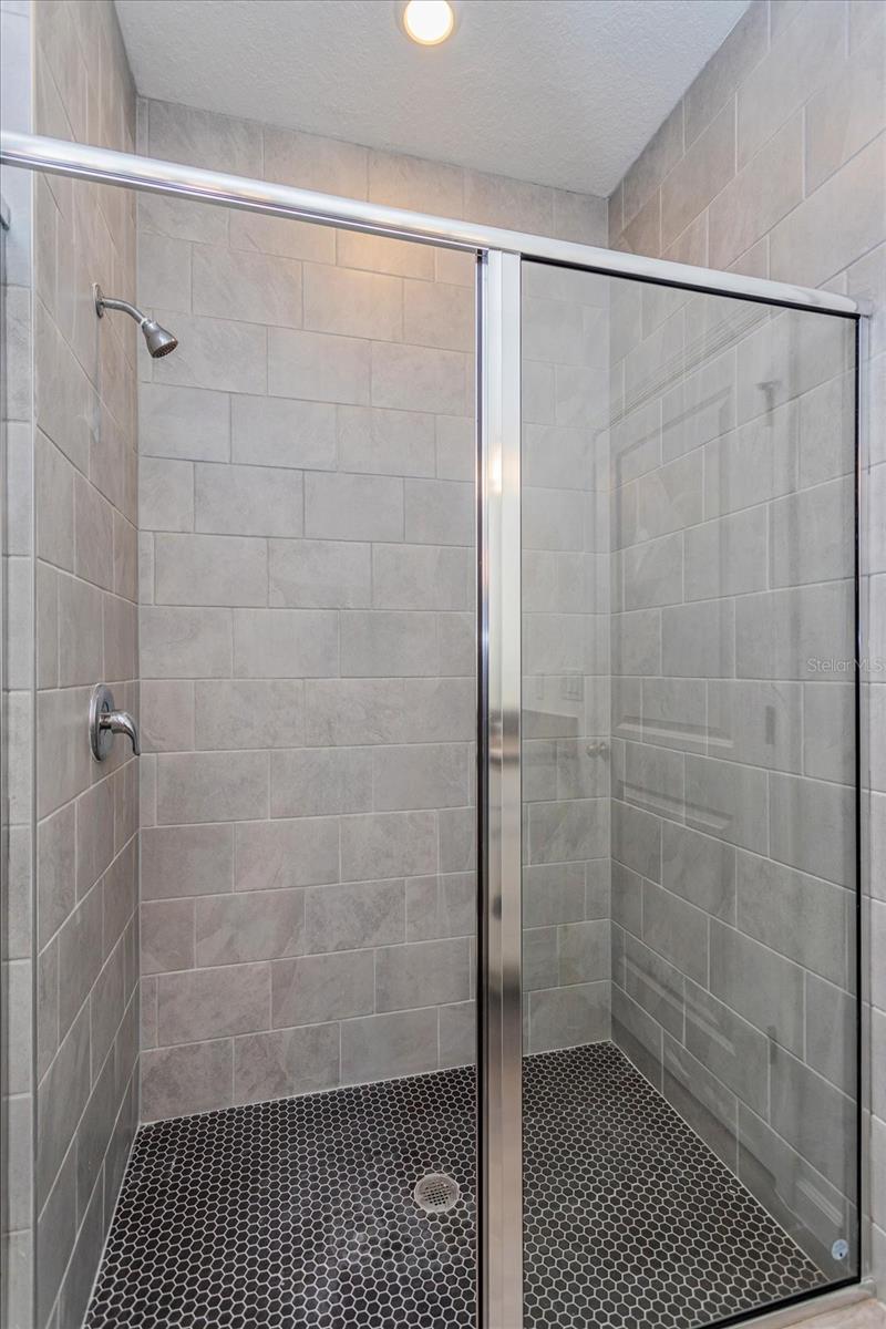 RESERVES AT HAMMOCK OAKS - Residential