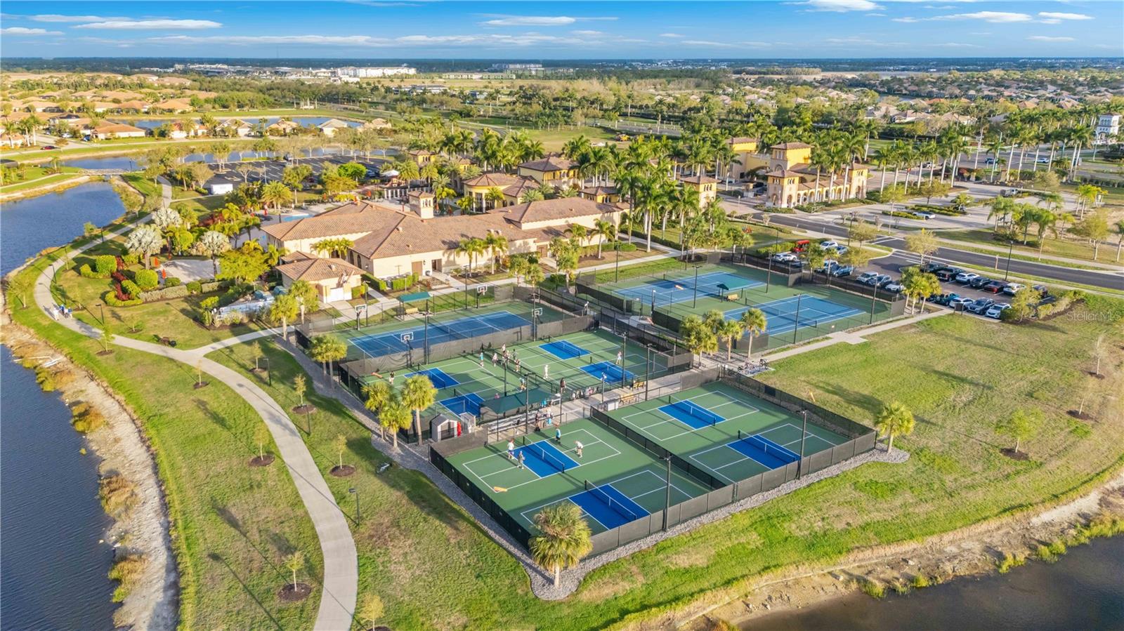 13634 VANCANZA DRIVE