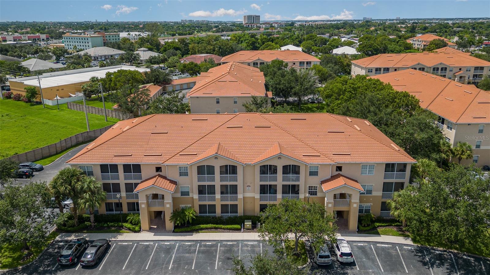 ENCLAVE/COLLEGE POINTE - Residential