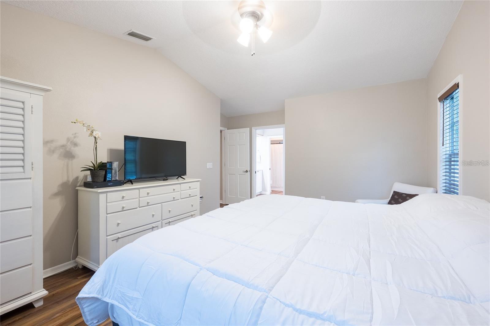 LONG LAKE ESTATES - Residential