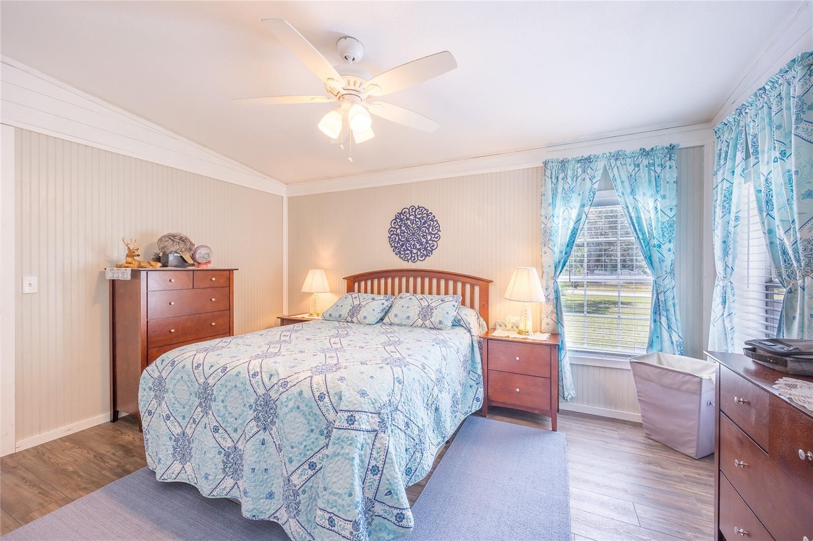 LONG LAKE ESTATES - Residential