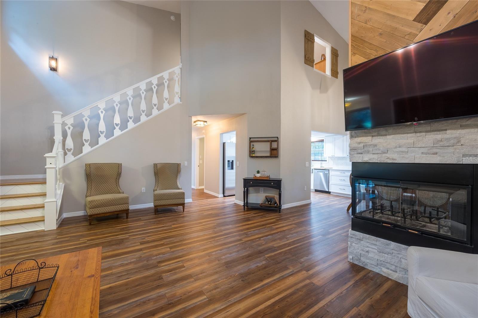 LONG LAKE ESTATES - Residential