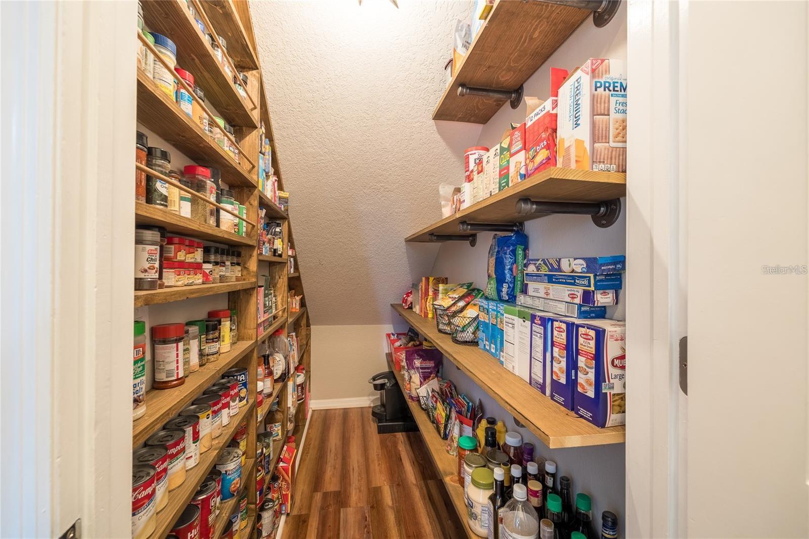 LONG LAKE ESTATES - Residential