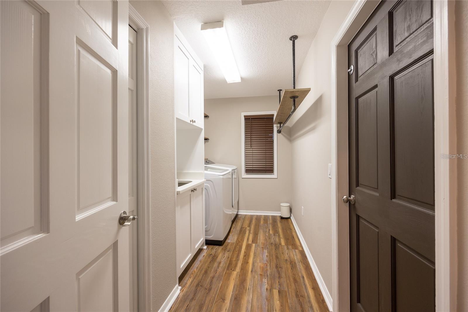 LONG LAKE ESTATES - Residential