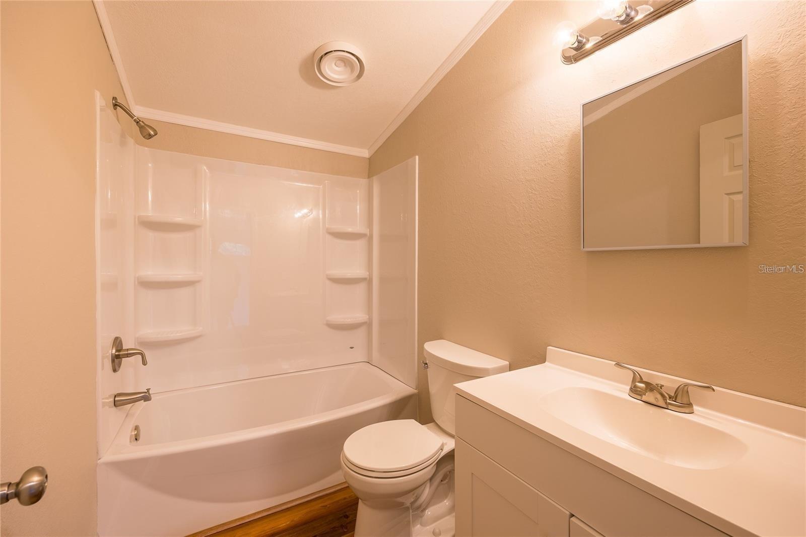 LONG LAKE ESTATES - Residential