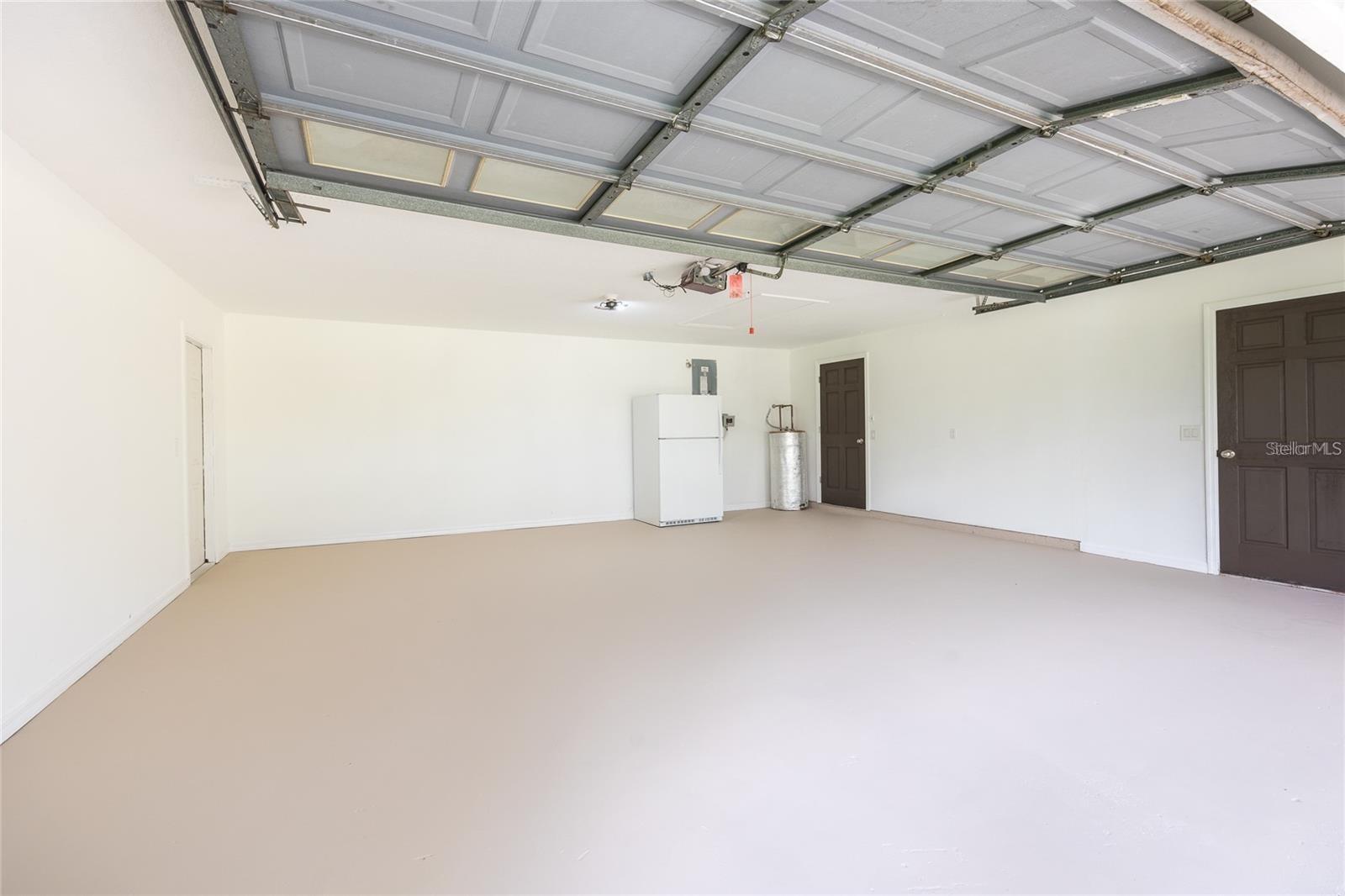 LONG LAKE ESTATES - Residential