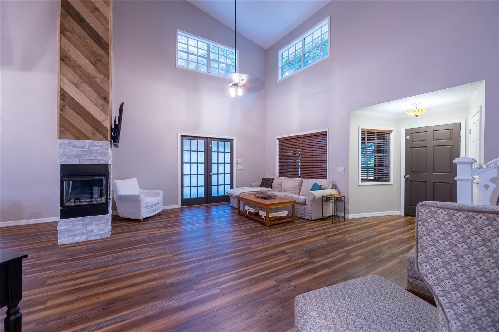 LONG LAKE ESTATES - Residential