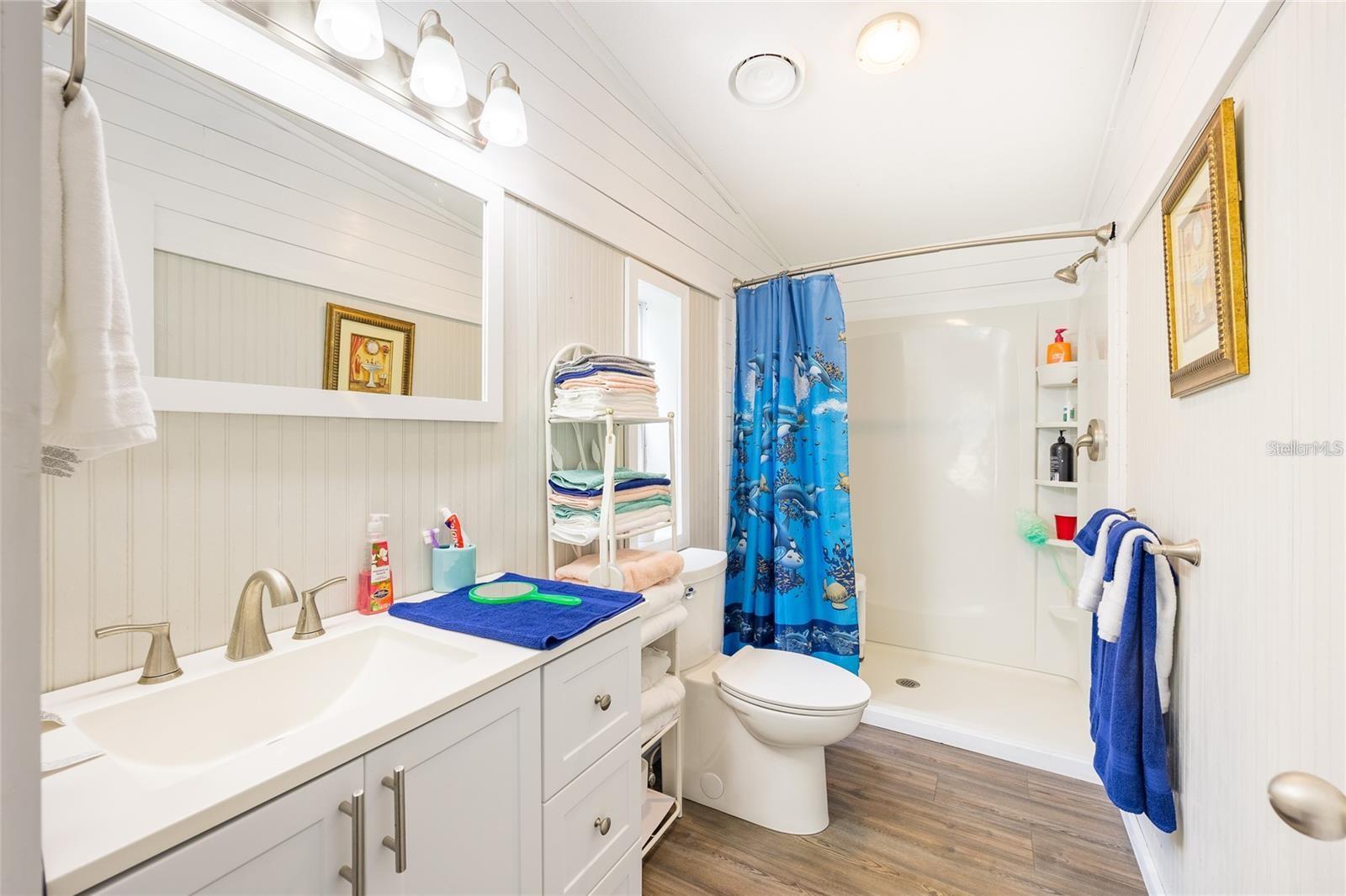 LONG LAKE ESTATES - Residential